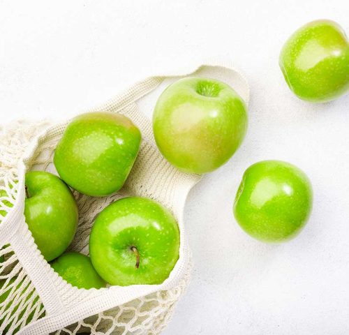 green-apples-in-reusable-eco-friendly-string-mesh-22VD53S.jpg